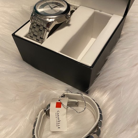Caravelle // His and Hers watch set - Picture 4 of 5